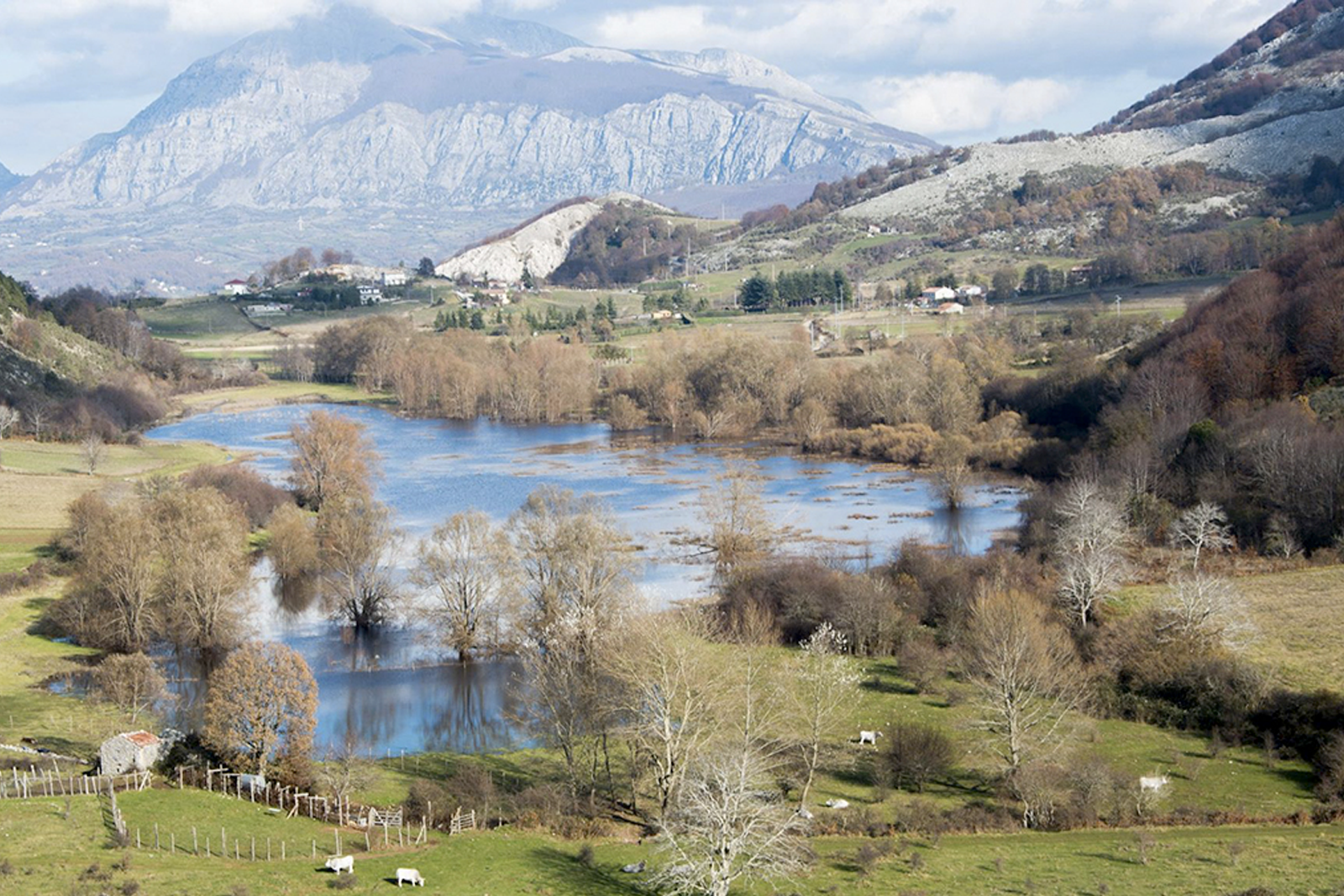 lago rotonda lauria